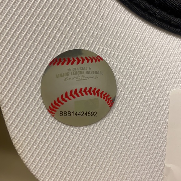 Cincinnati Reds Hat - Picture 7 of 7